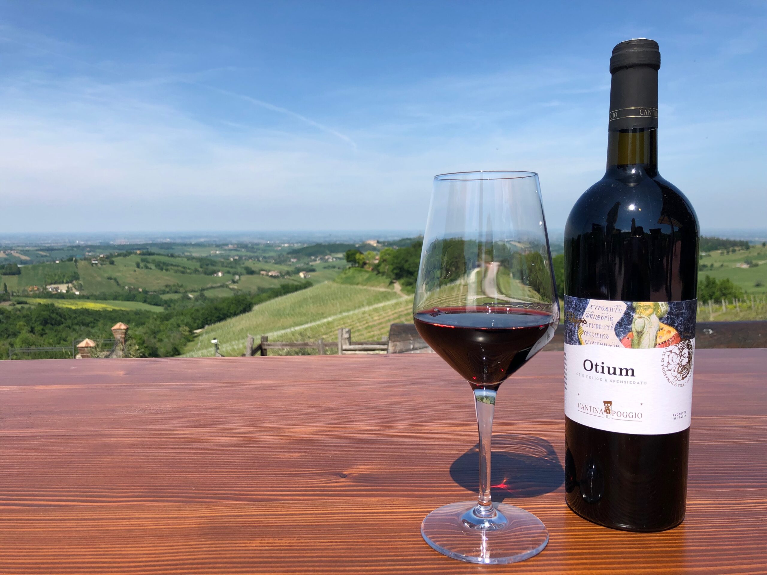 Bottiglia di Rosso Fermo "Otium 2019" di Cantina Il Poggio, Salsomaggiore Terme